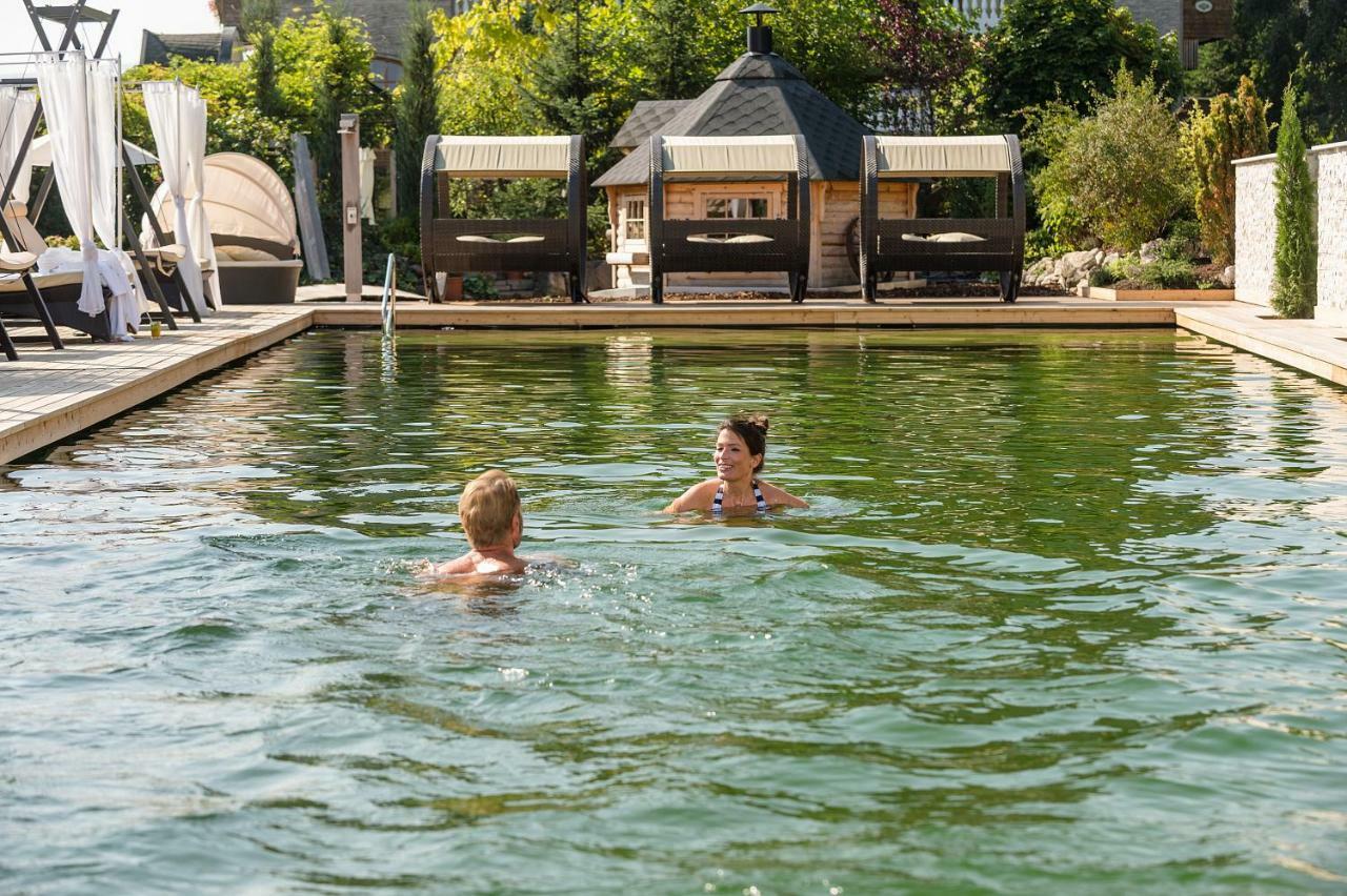Hotel Winzer Wellness & Kuscheln St Georgen im Attergau Bagian luar foto