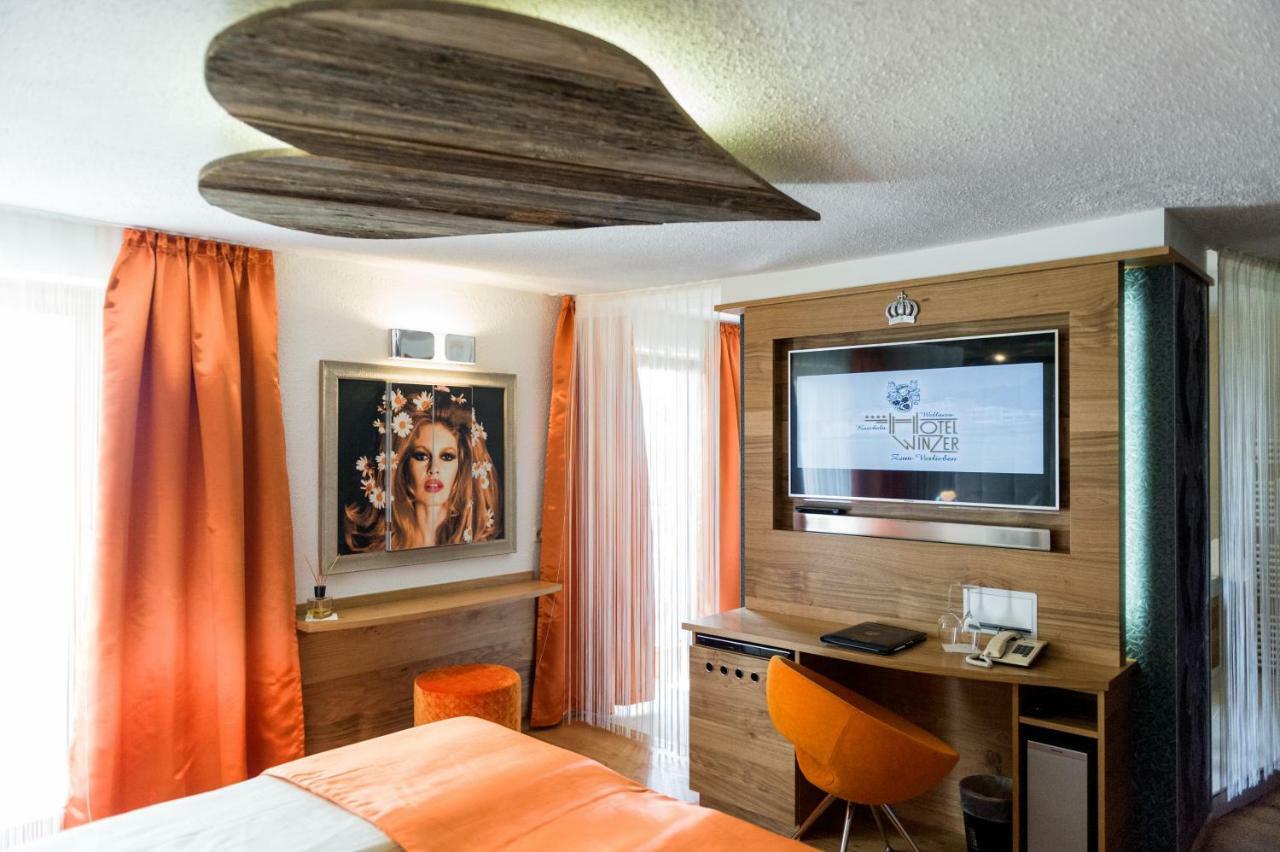 Hotel Winzer Wellness & Kuscheln St Georgen im Attergau Bagian luar foto
