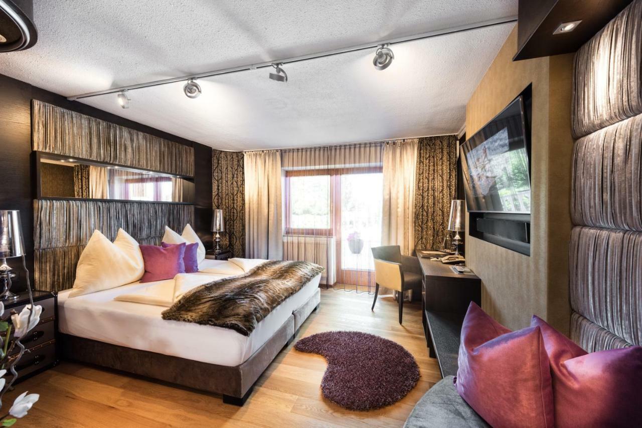 Hotel Winzer Wellness & Kuscheln St Georgen im Attergau Bagian luar foto