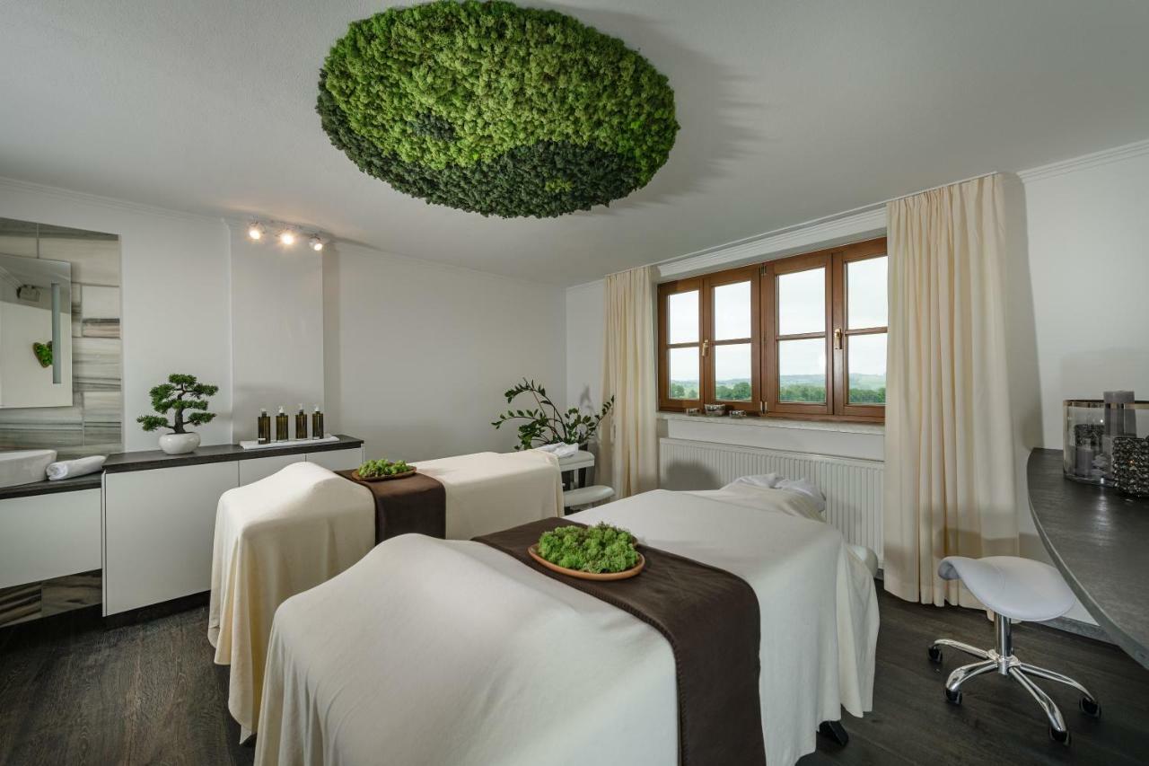 Hotel Winzer Wellness & Kuscheln St Georgen im Attergau Bagian luar foto