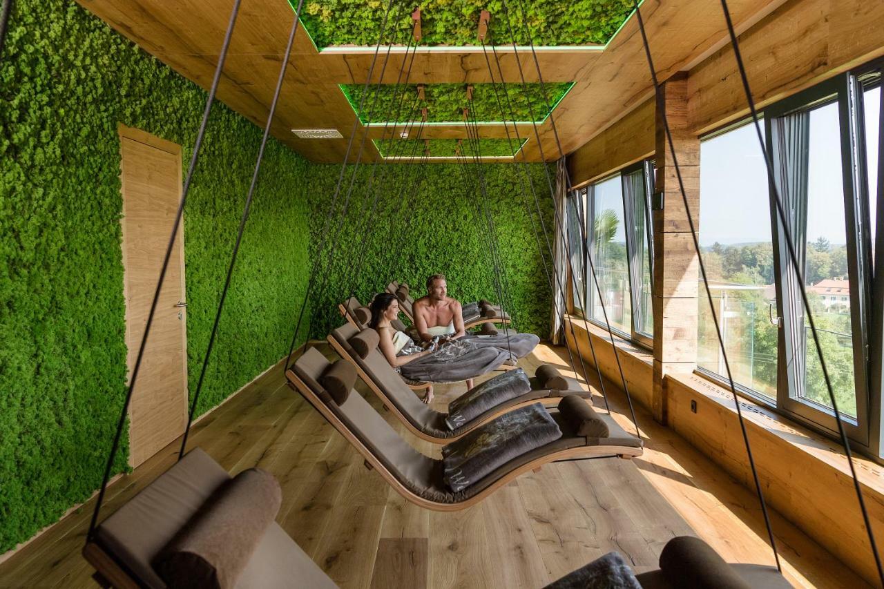 Hotel Winzer Wellness & Kuscheln St Georgen im Attergau Bagian luar foto